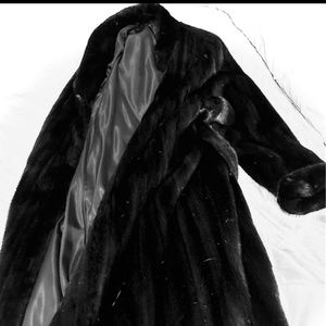 Peter Duffy Custom Mink Black Llama Fur Coat (female pelt)